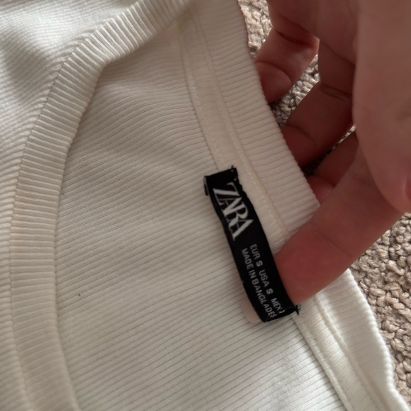 Zara Cream Ribbed Cut-Out Tee - Picture 2 of 2